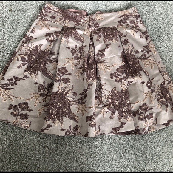 RW& CO Beautiful flare skirt with boxed pleats 10 - Picture 7 of 8